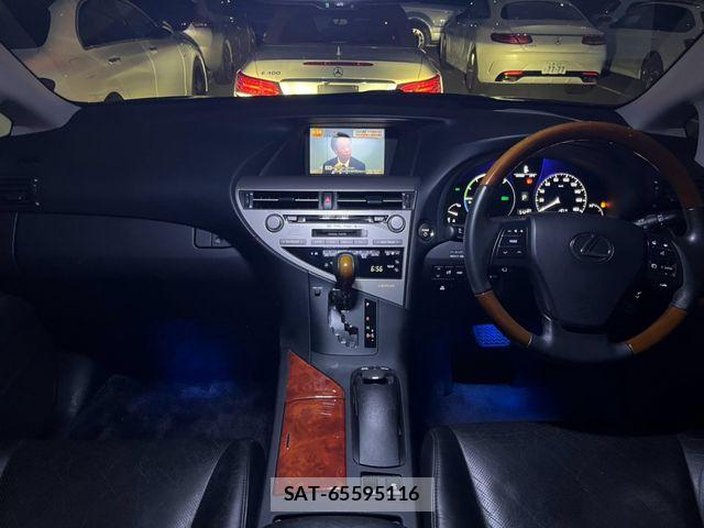 Lexus RX 2009-10 8666430-16