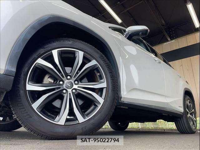 Lexus RX 2019-10 8743512-18