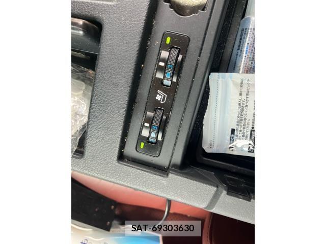 Lexus RX 2012-07 8796517-16