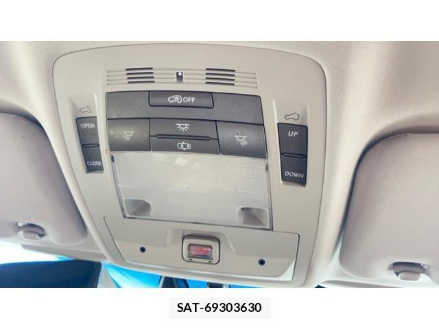 Lexus RX 2012-07 8796517-23