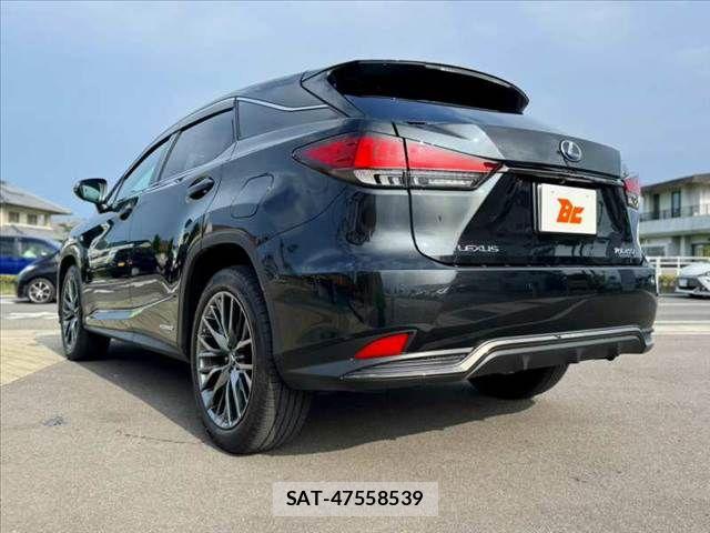 Lexus RX 2020-03 8830034-12