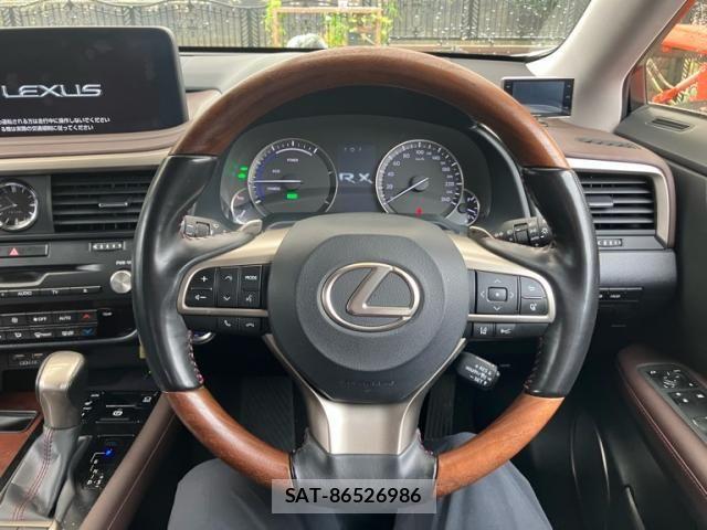 Lexus RX 2020-05 8830035-17