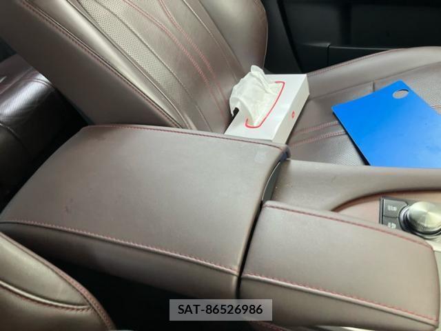 Lexus RX 2020-05 8830035-23