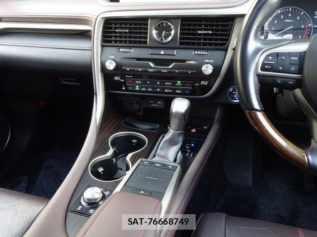 Lexus RX 2019-10 3674973-17