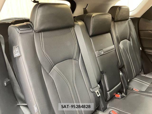 Lexus RX 2018-09 7328109-22