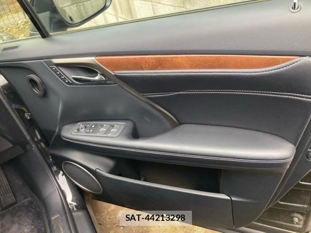 Lexus RX 2019-12 7358579-11
