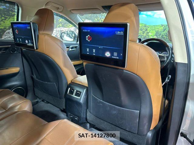 Lexus RX 2021-07 7501337-4