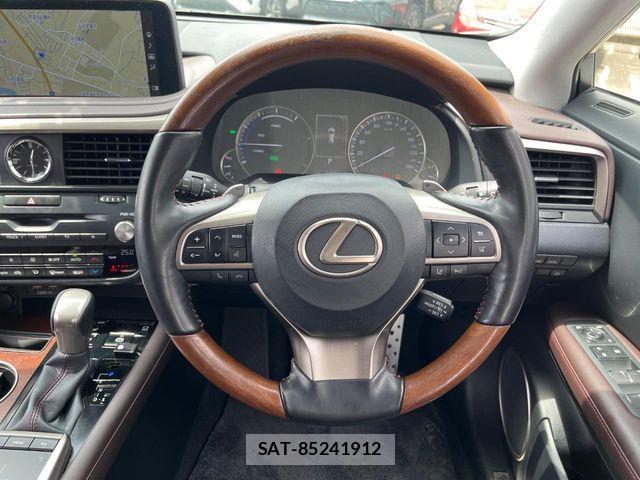 Lexus RX 2020-09 8208468-11