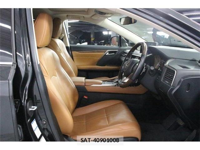 Lexus RX 2021-03 8562489-28