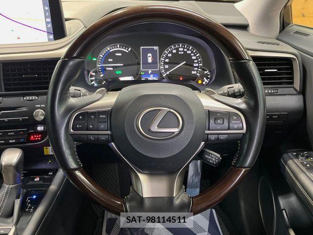 Lexus RX 2021-09 8830037-10