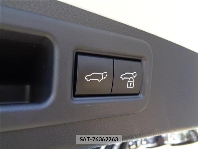 Lexus RX 2023-02 6272161-18