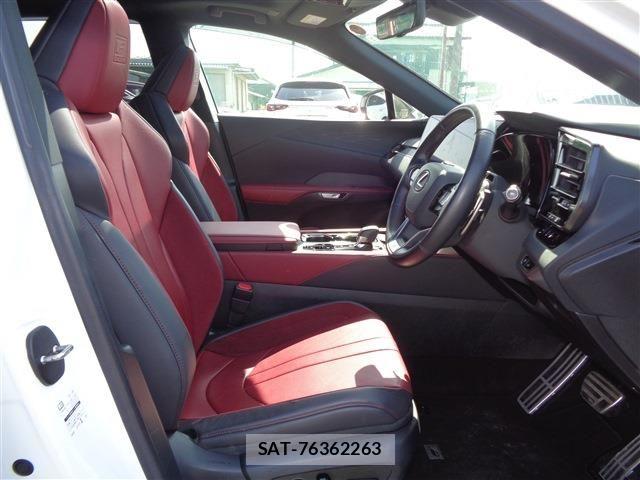 Lexus RX 2023-02 6272161-19