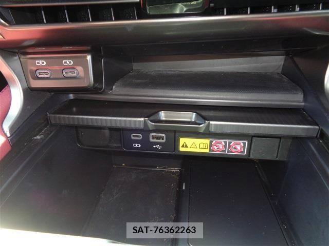 Lexus RX 2023-02 6272161-28
