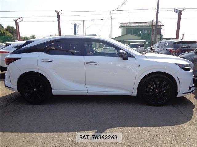Lexus RX 2023-02 6272161-3