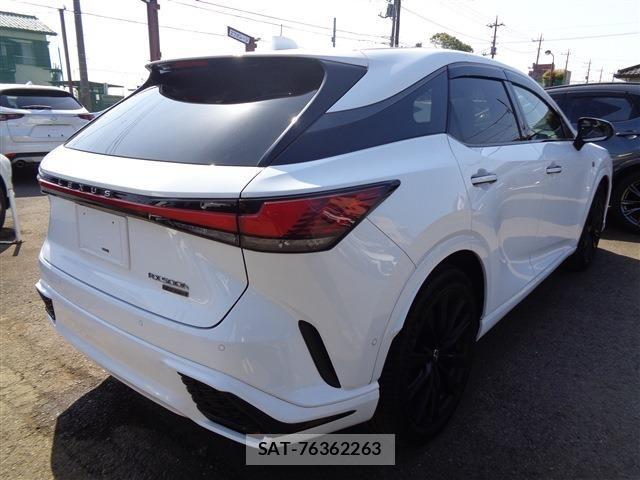 Lexus RX 2023-02 6272161-7