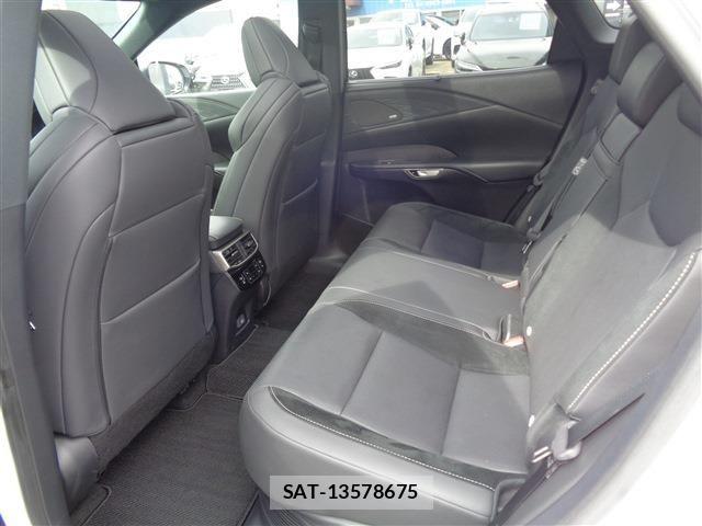 Lexus RX 2023-07 6499679-11