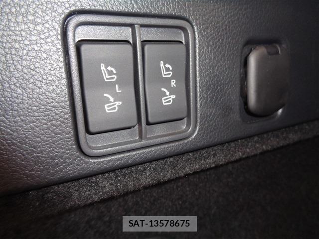 Lexus RX 2023-07 6499679-18