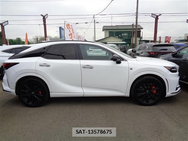 Lexus RX 2023-07 6499679-3