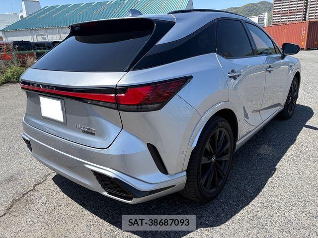 Lexus RX 2023-10 6499681-3