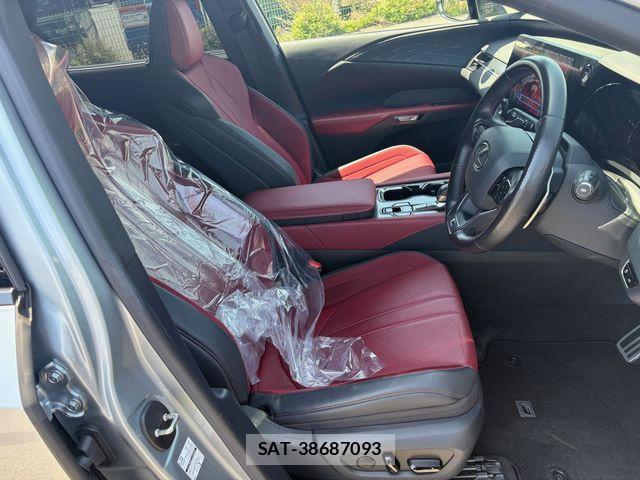 Lexus RX 2023-10 6499681-6