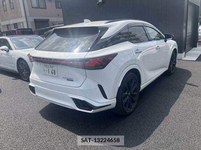 Lexus RX 2023-10 6499680-3