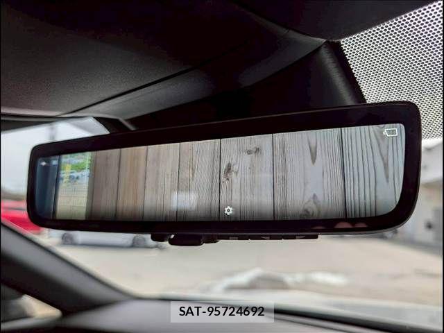 Lexus RX 2023-06 6815768-9