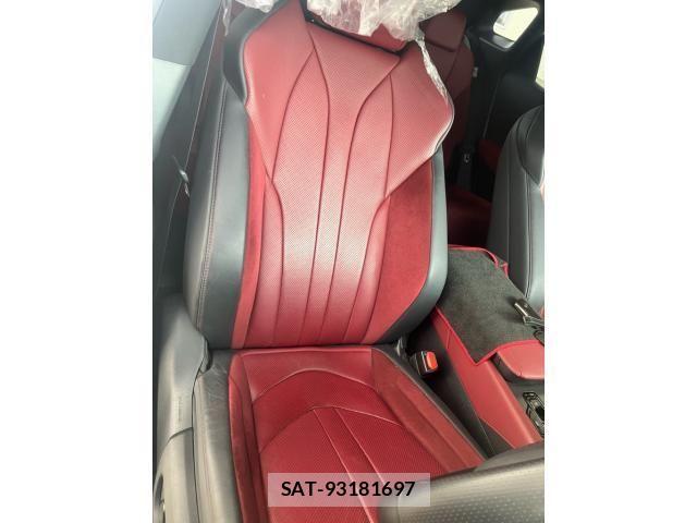 Lexus RX 2023-02 6907869-16