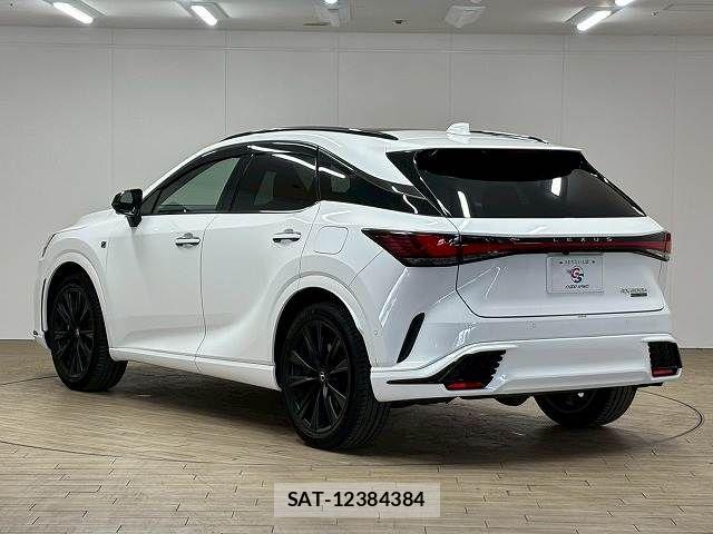 Lexus RX 2023-05 7221164-16