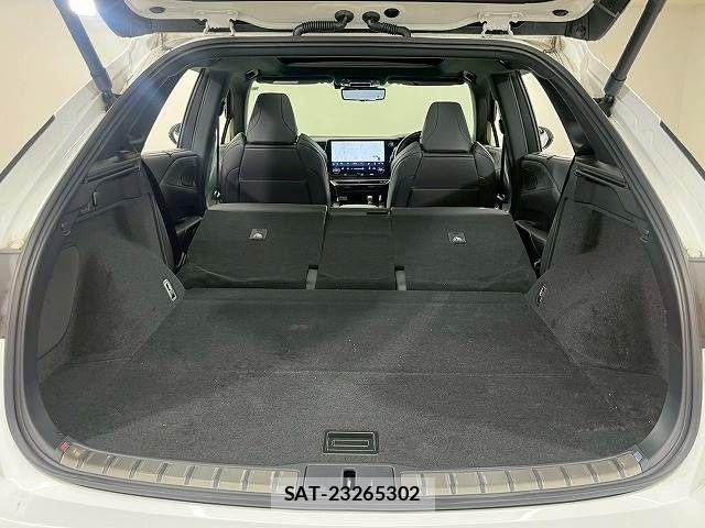 Lexus RX 2023-04 7221173-12