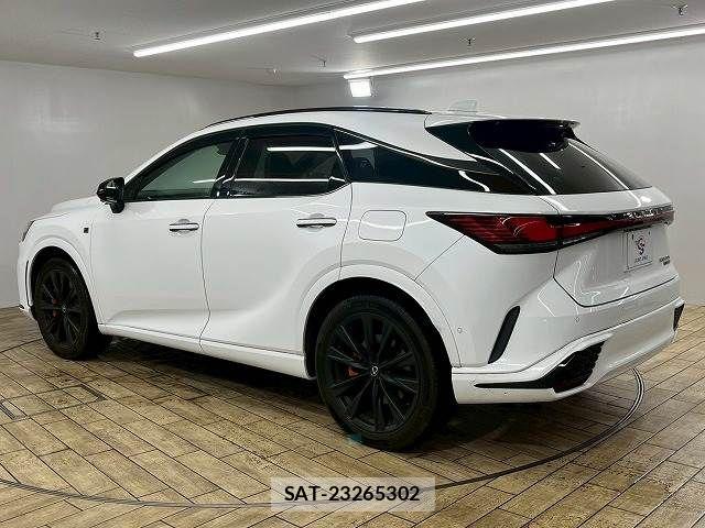 Lexus RX 2023-04 7221173-15