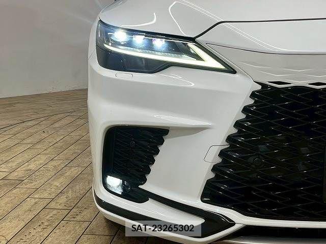 Lexus RX 2023-04 7221173-18