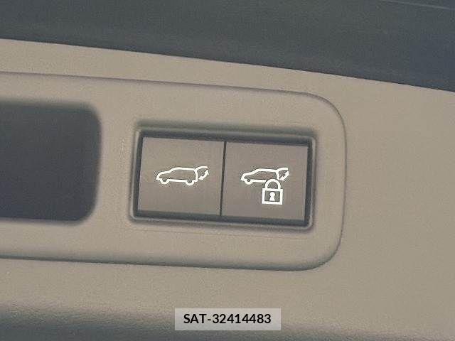 Lexus RX 2023-03 7221156-14