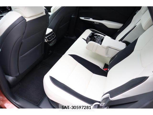 Lexus RX 2025-05 7221175-11