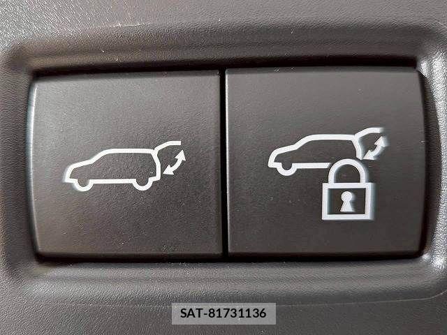 Lexus RX 2023-06 7251372-11
