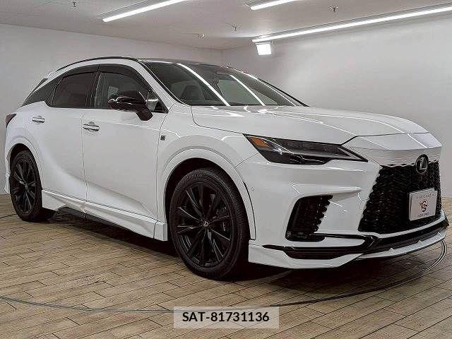 Lexus RX 2023-06 7251372-13