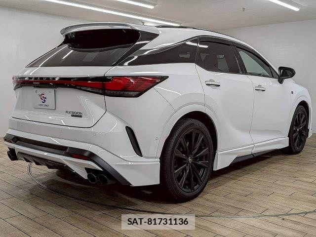 Lexus RX 2023-06 7251372-15
