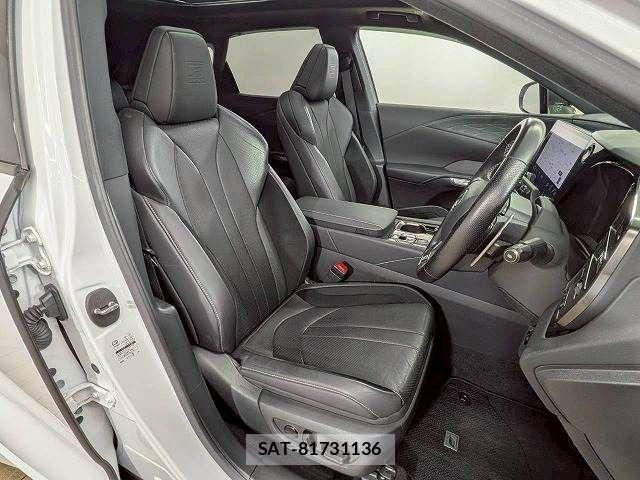 Lexus RX 2023-06 7251372-4