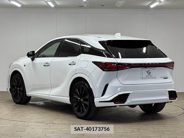 Lexus RX 2023-04 7251375-16