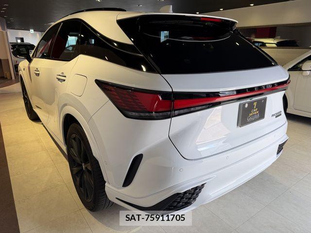 Lexus RX 2023-10 7328118-1