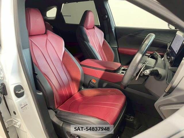 Lexus RX 2023-05 7358577-10