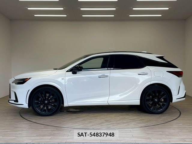 Lexus RX 2023-05 7358577-15