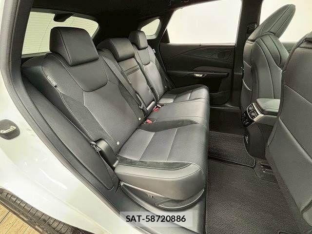 Lexus RX 2023-04 7501340-5