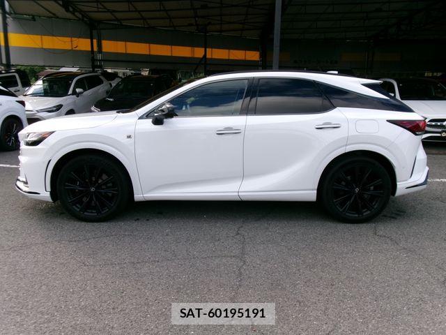Lexus RX 2023-06 7617758-11