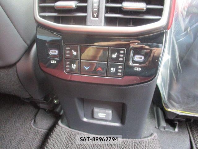 Lexus RX 2023-06 7725215-9