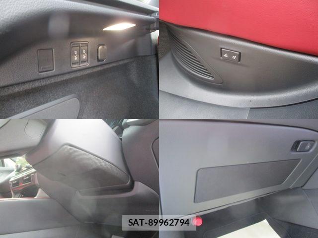 Lexus RX 2023-06 7725215-18