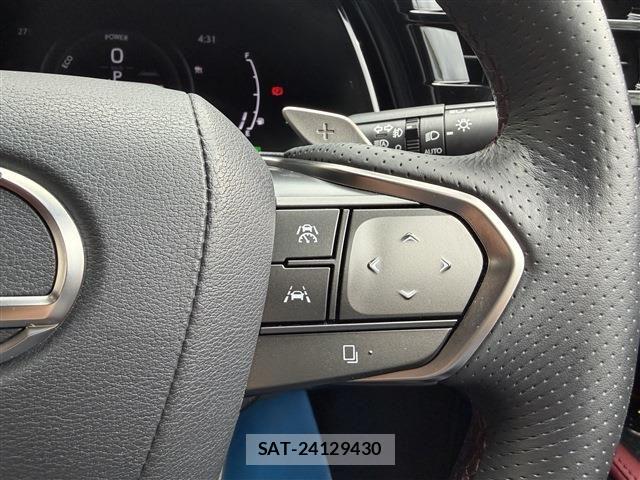 Lexus RX 2023-10 7725219-27