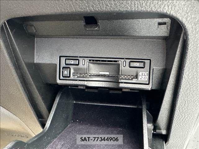 Lexus RX 2023-06 7725214-11