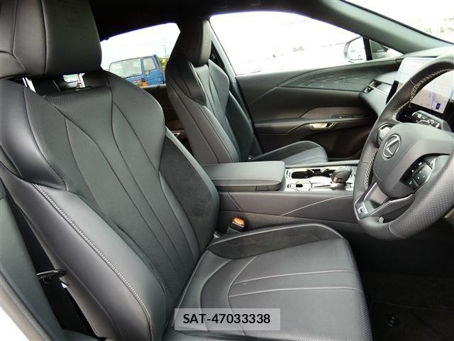 Lexus RX 2024-08 7725217-21