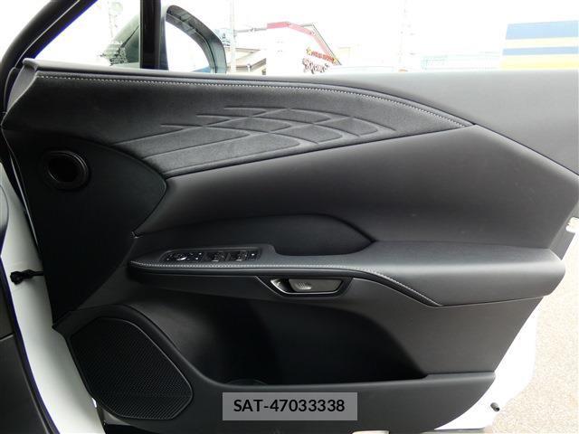 Lexus RX 2024-08 7725217-26