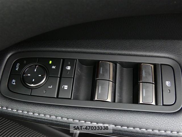 Lexus RX 2024-08 7725217-27